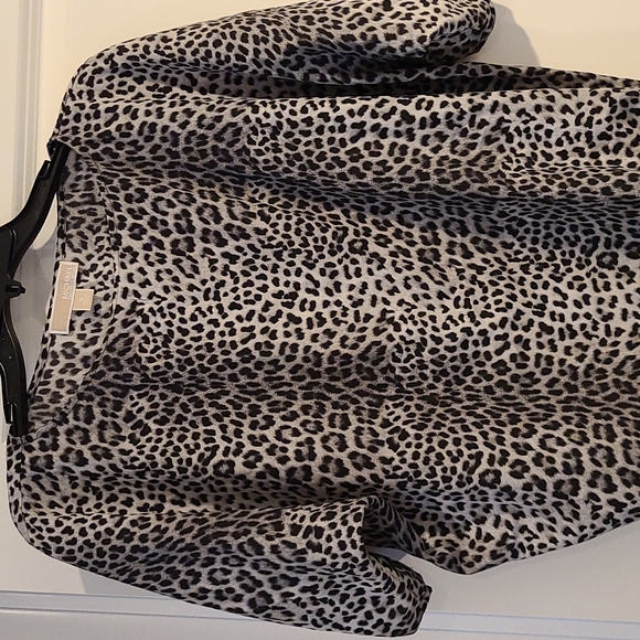 Michael Michael  Kors  animal print top - Picture 2 of 2